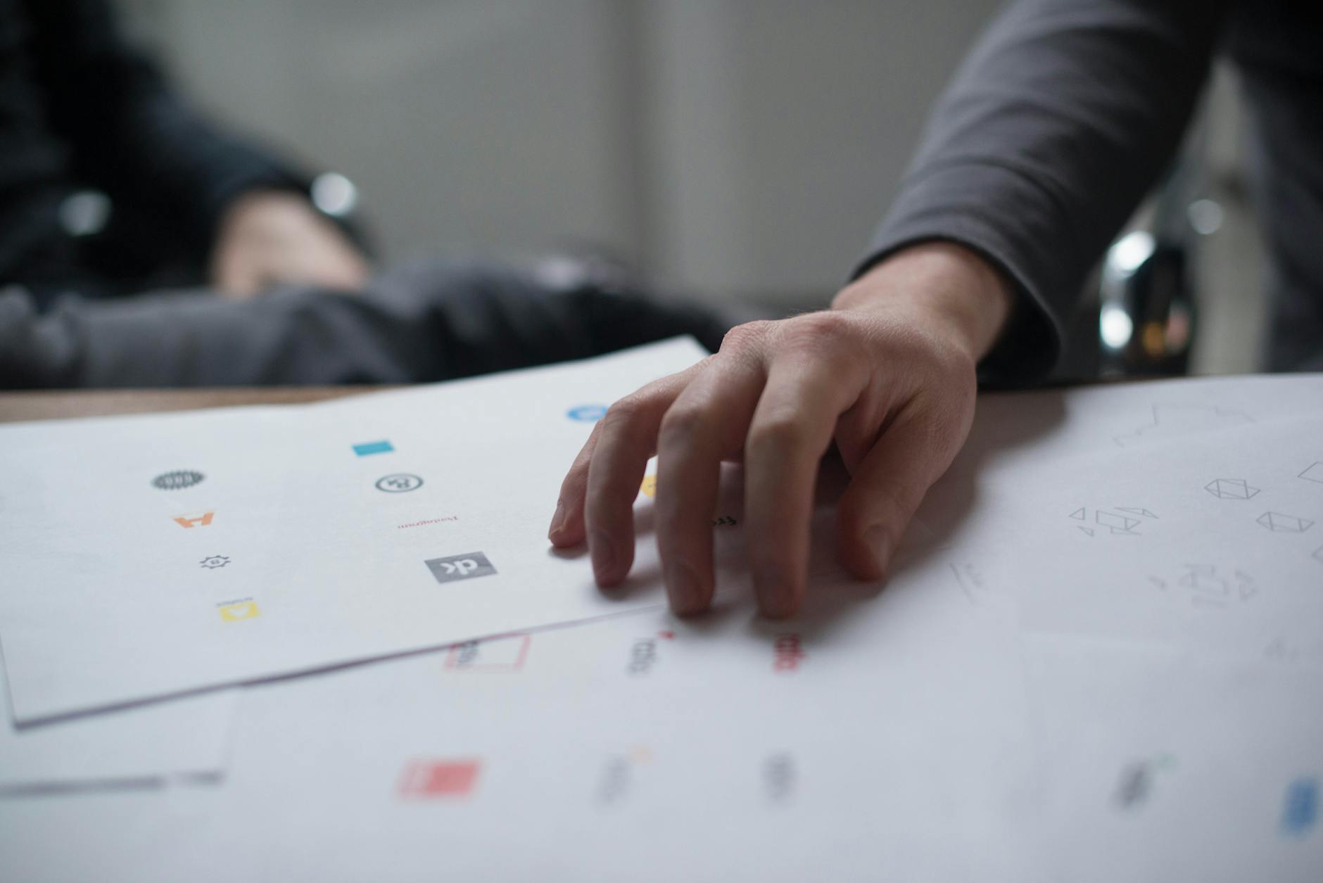 Le co-branding expliqué avec exemples — collaboration de marques logos produits