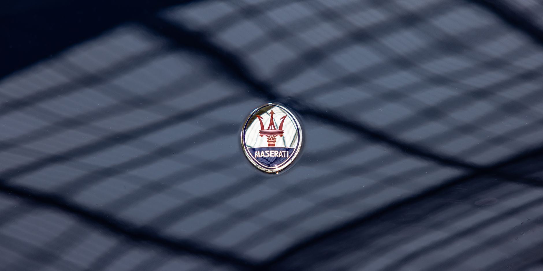 Les racines historiques des logos de voitures de luxe : blasons, héritages et récits fondateurs — collection de logos de voitures de luxe